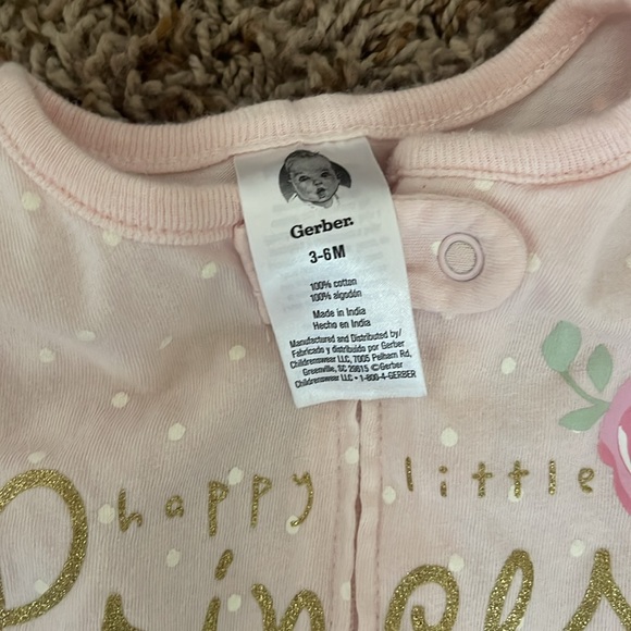 Set of 2 Onesies, size 3-6 m - Picture 3 of 3